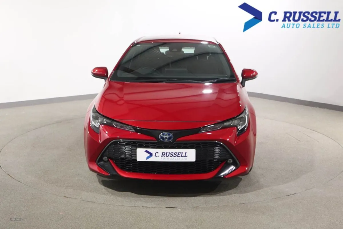 Toyota Corolla Hatchback - Image 2