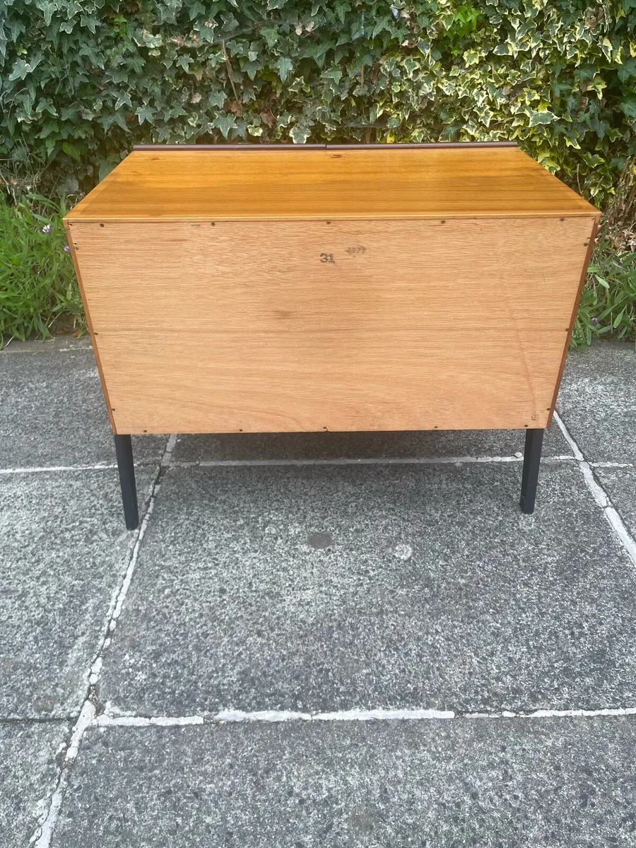 Mid century G plan media chest - Image 3
