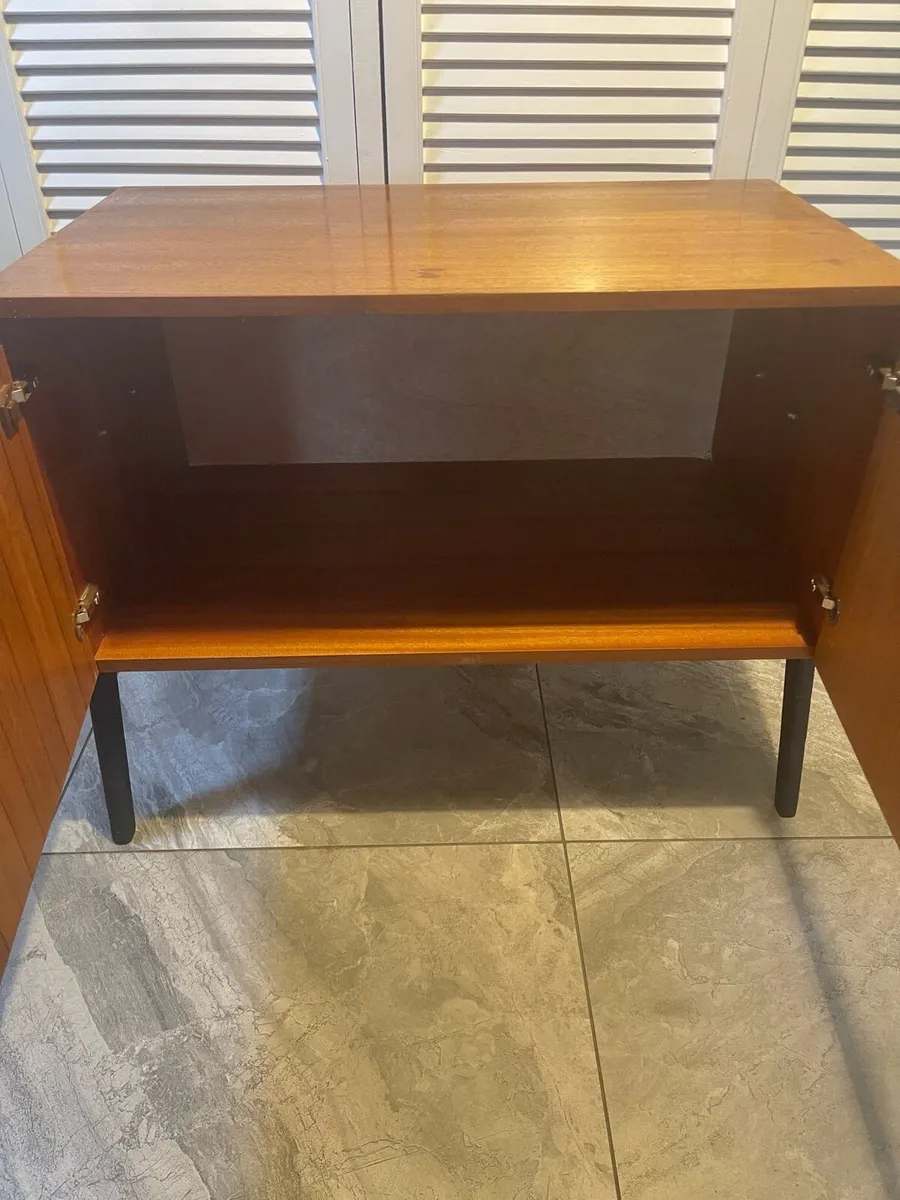 Mid century G plan media chest - Image 4