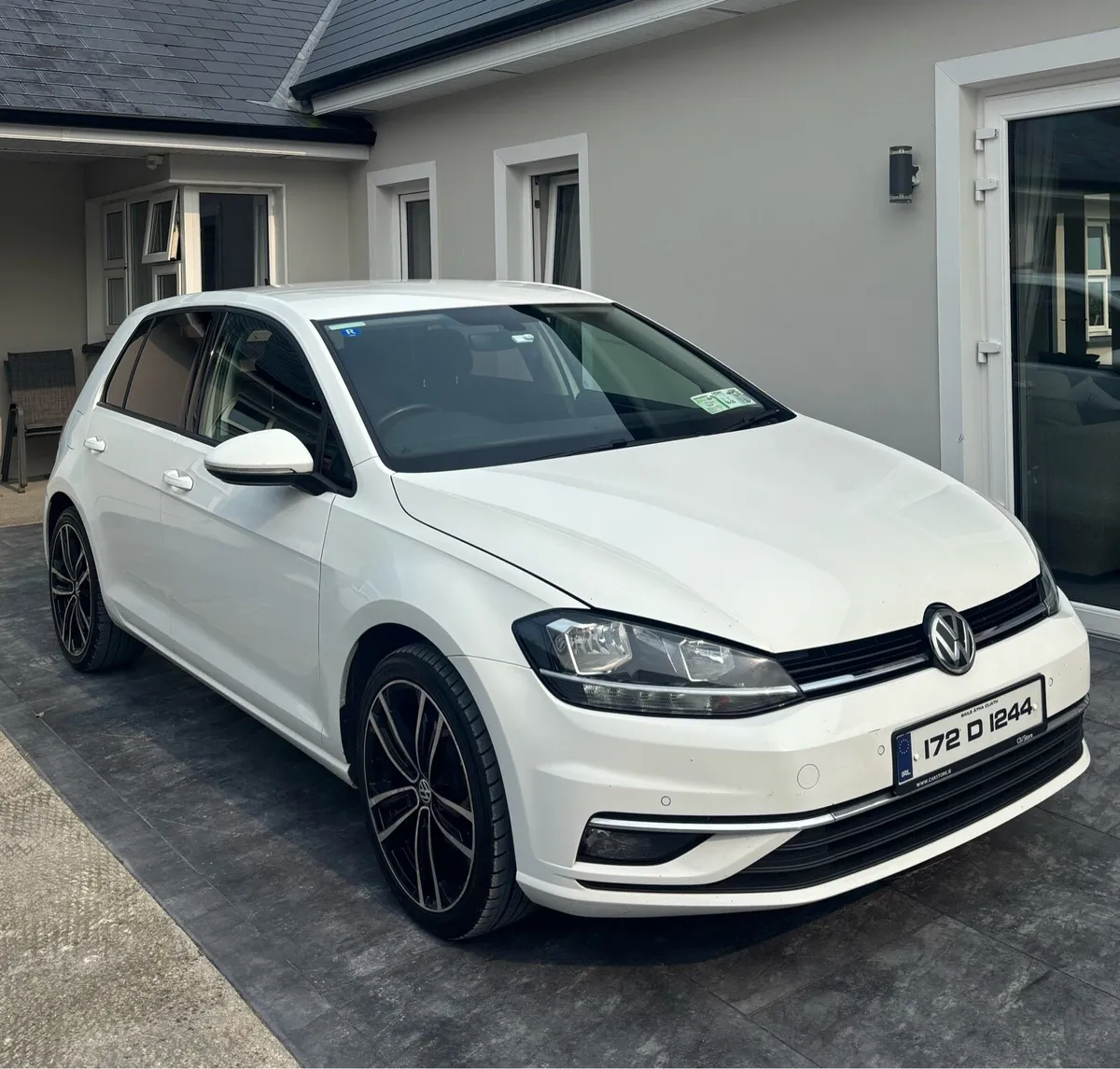 Volkswagen Golf - Image 1
