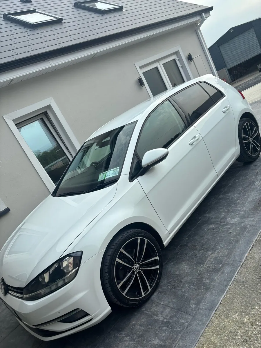 Volkswagen Golf - Image 2