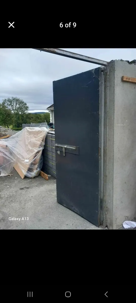 Steel garage doors - Image 1