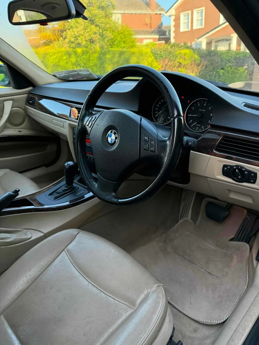 BMW 3-Series 2006 - Image 2