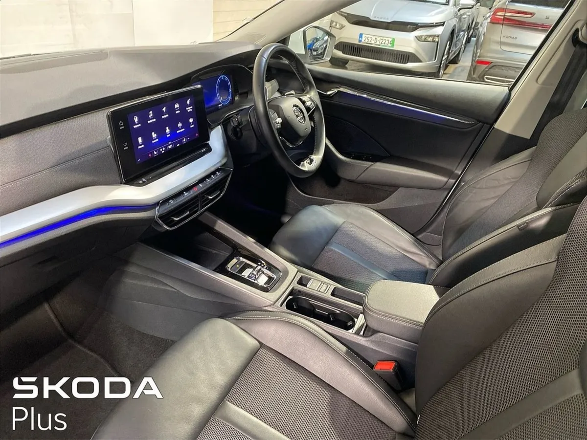 Skoda Octavia Combi Style 1.5tsi 150bhp DSG M-hev - Image 4
