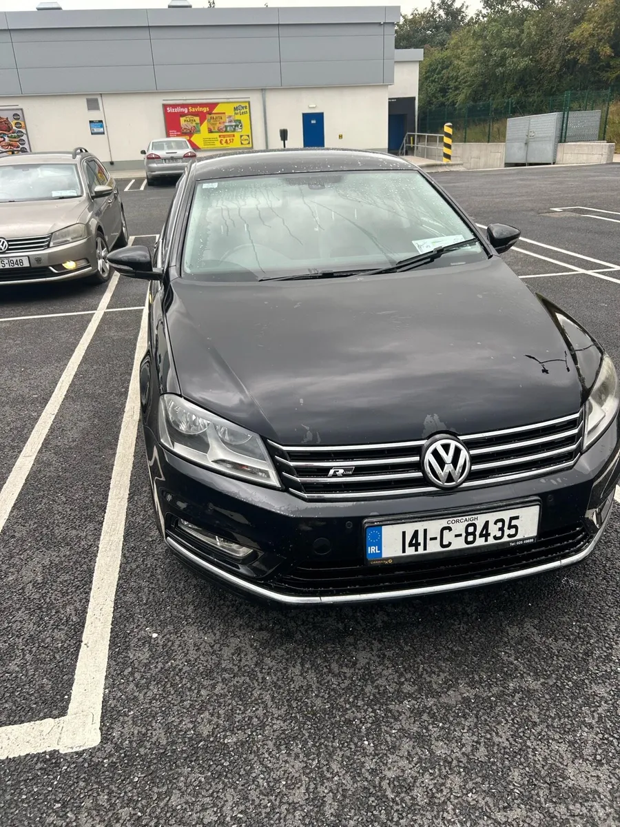 2014 Volkswagen Passat R line - Image 1