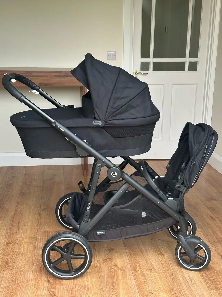 Double Buggy with Bassinet - Image 1