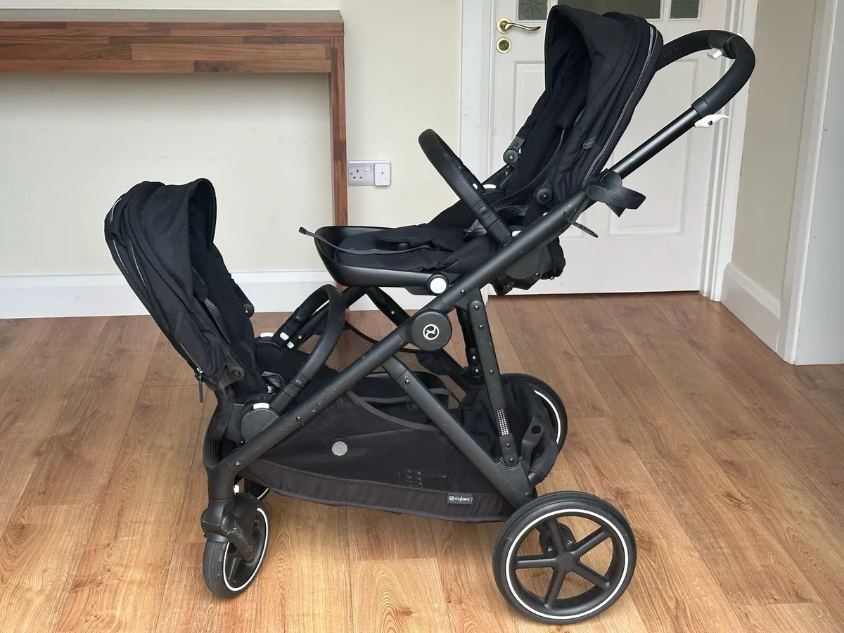 Double Buggy with Bassinet - Image 2