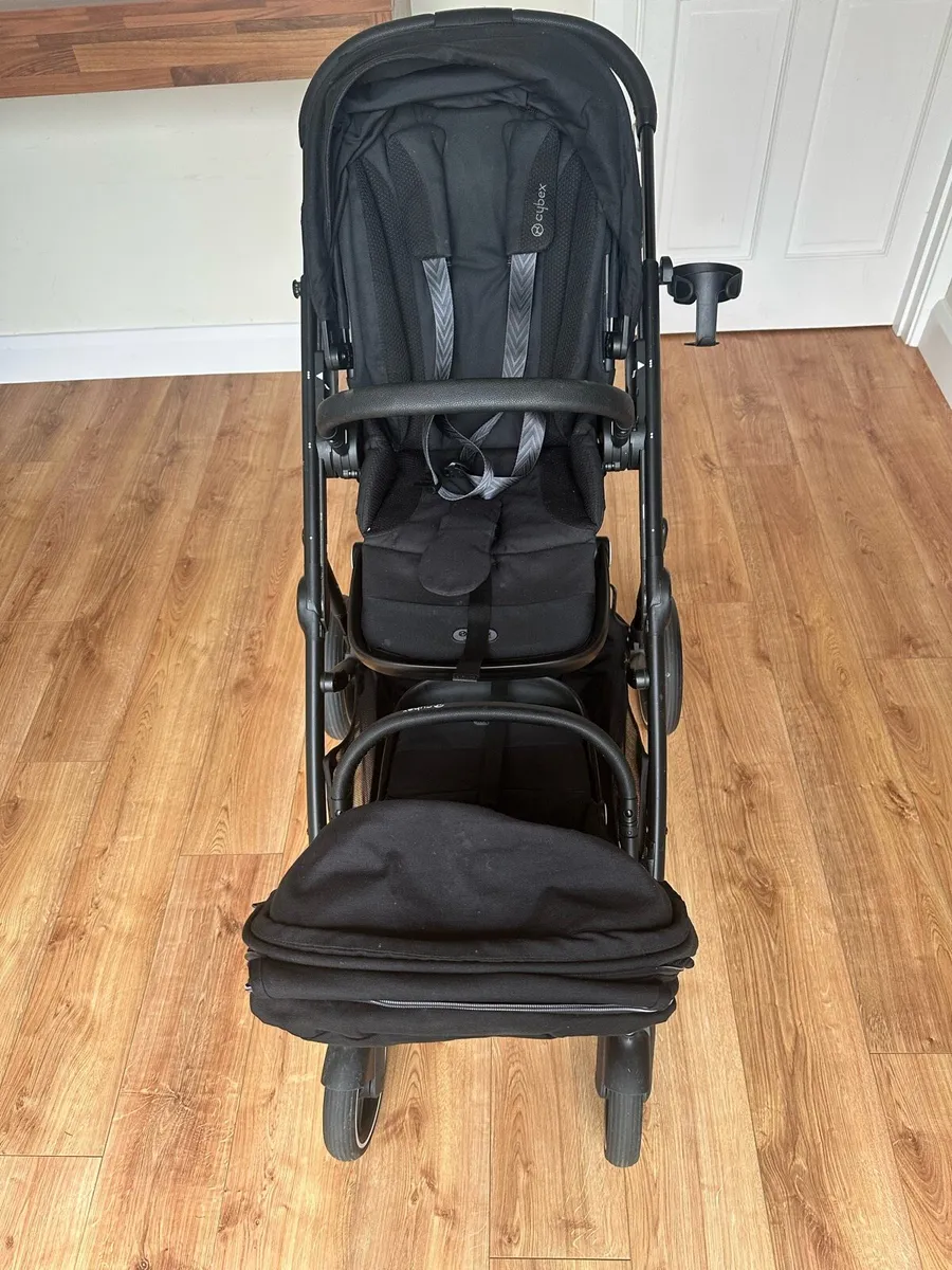 Double Buggy with Bassinet - Image 3