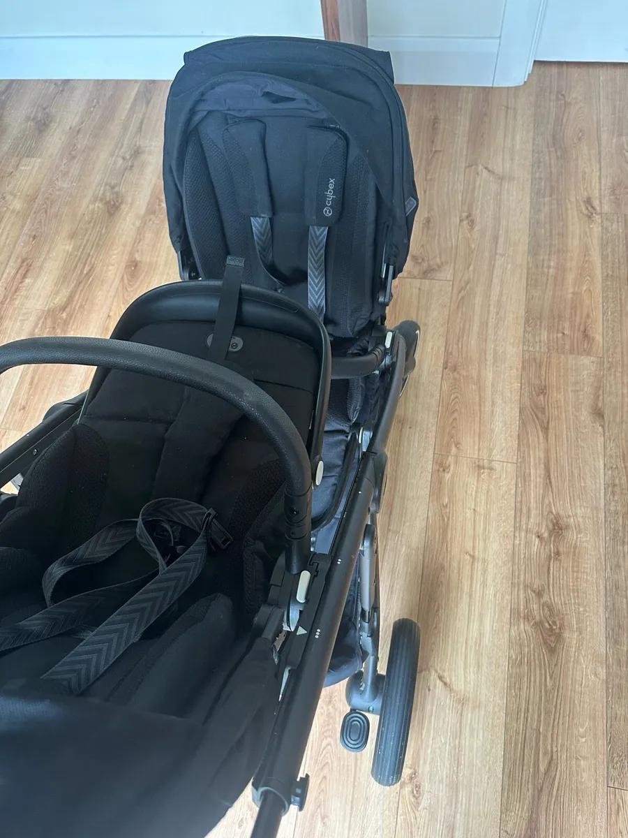 Double Buggy with Bassinet - Image 4