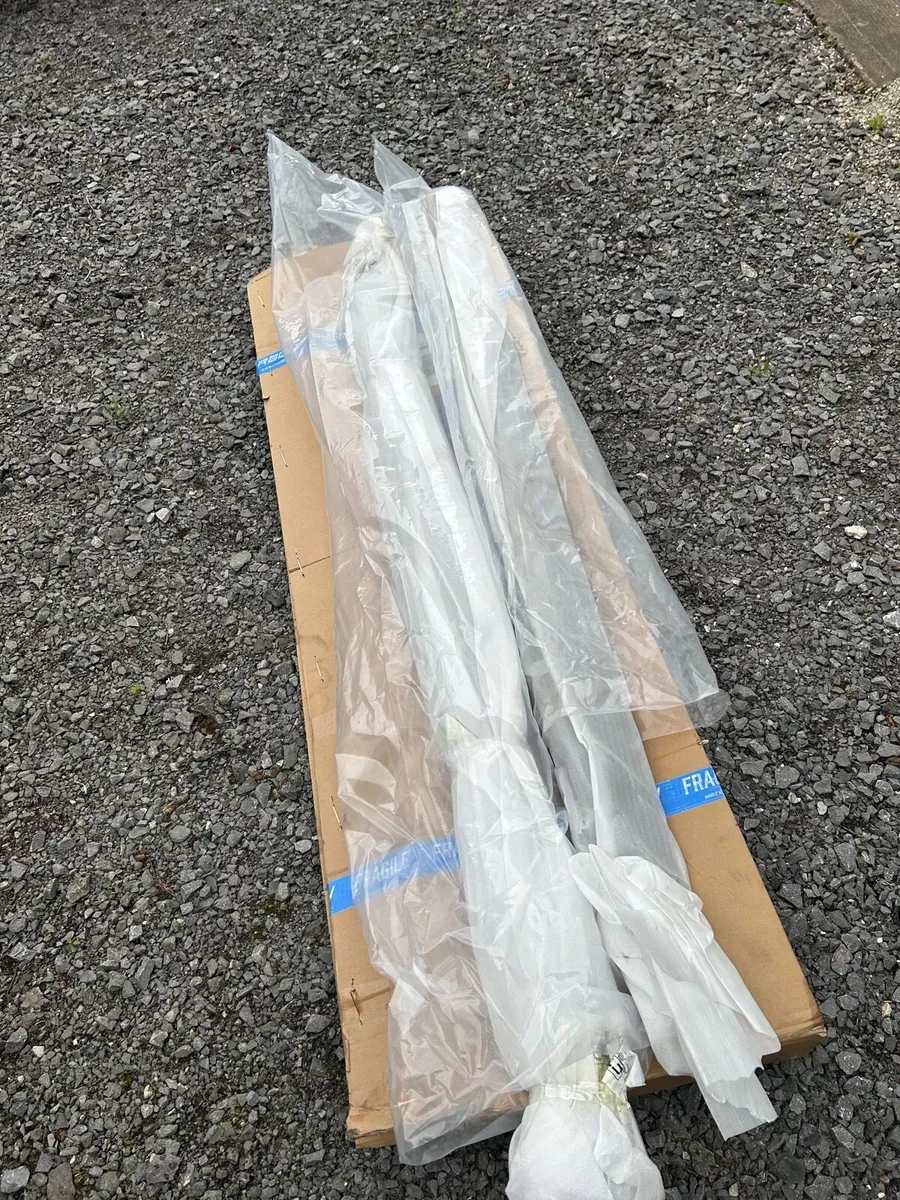 BMW CARBON FIBRE SIDE SKIRTS - Image 1