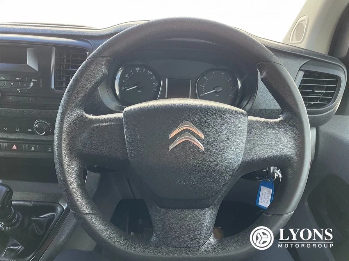 Citroen Dispatch MWB 1.5 Bluehdi120 3 Seater - Pr - Image 4