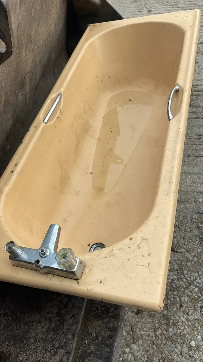 Cast iron bath