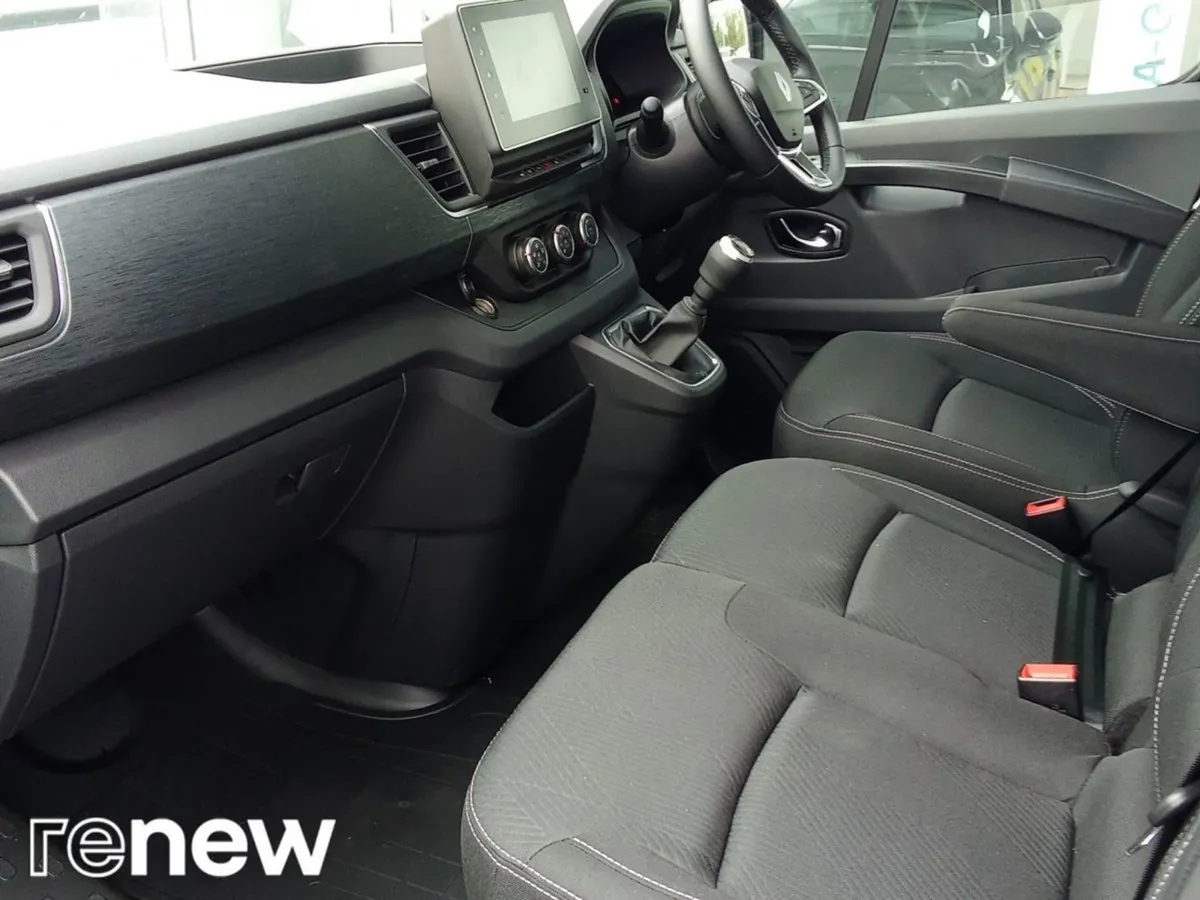 Renault Trafic Ll30 Blue dCi 150 Extra Panel van - Image 2