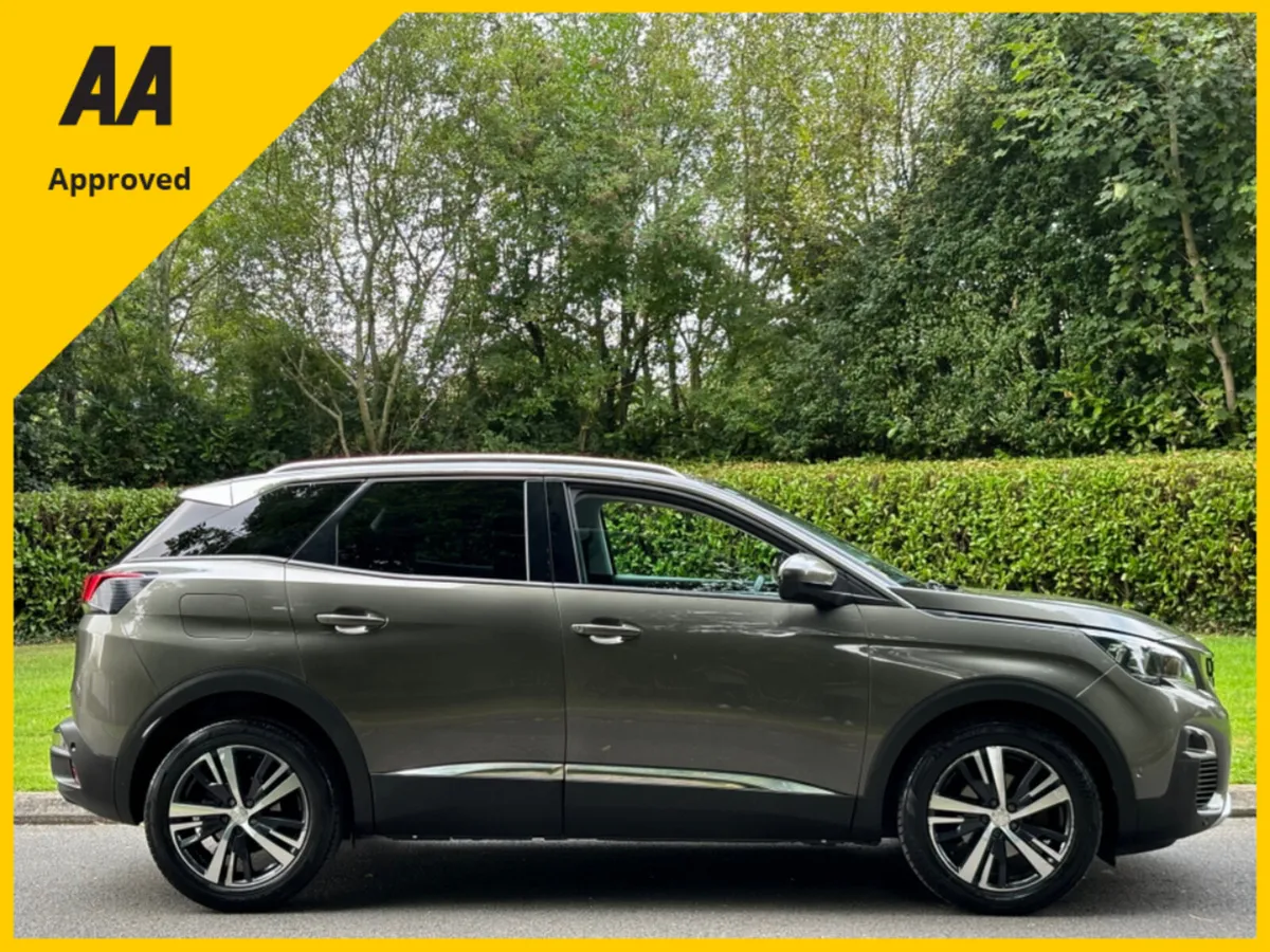 Peugeot 3008 1.2 ALLURE AUTO 2018 *LOW KLMS* - Image 4