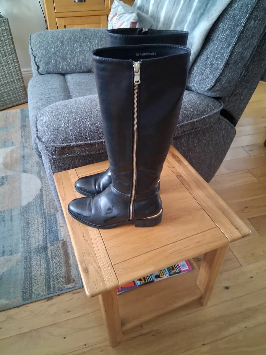 Boots - Image 3