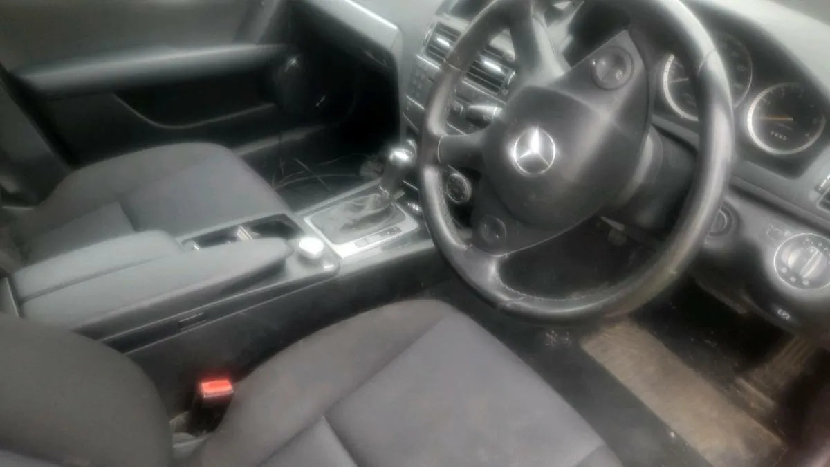 Mercedes c class - Image 4