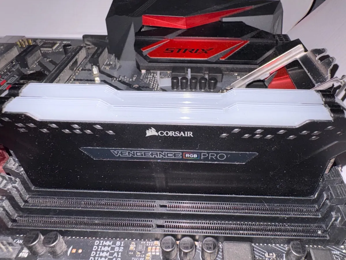 I7 9700k - GTX 1070 TI - ASUS Strix Motherboard - Image 2