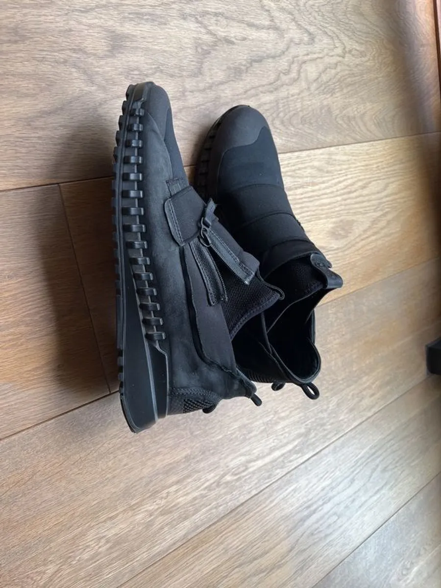 ECCO Trainers 39 - Image 2