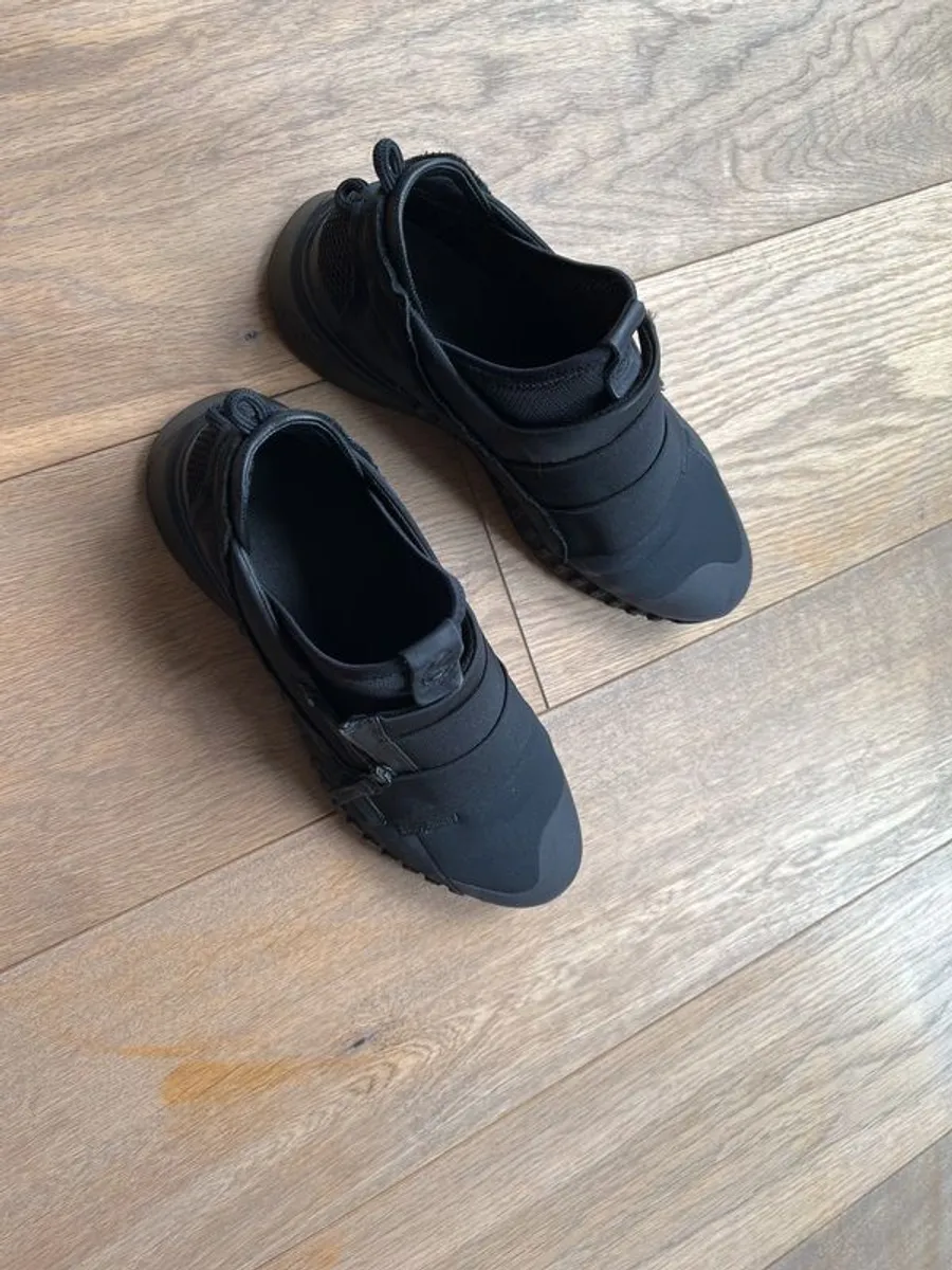 ECCO Trainers 39 - Image 4