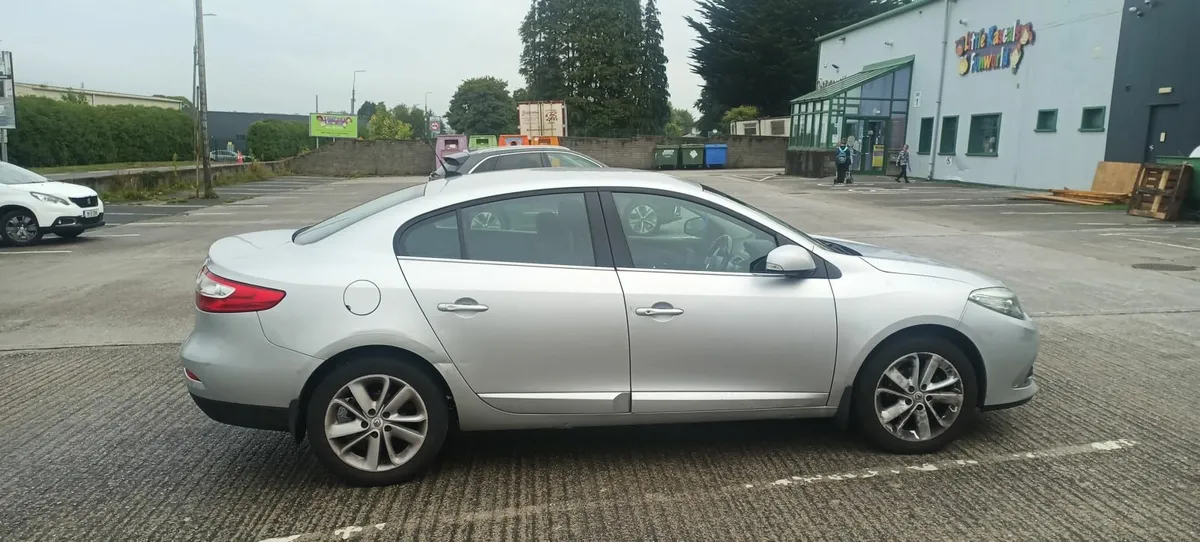 Renault Fluence 2013 - Image 2