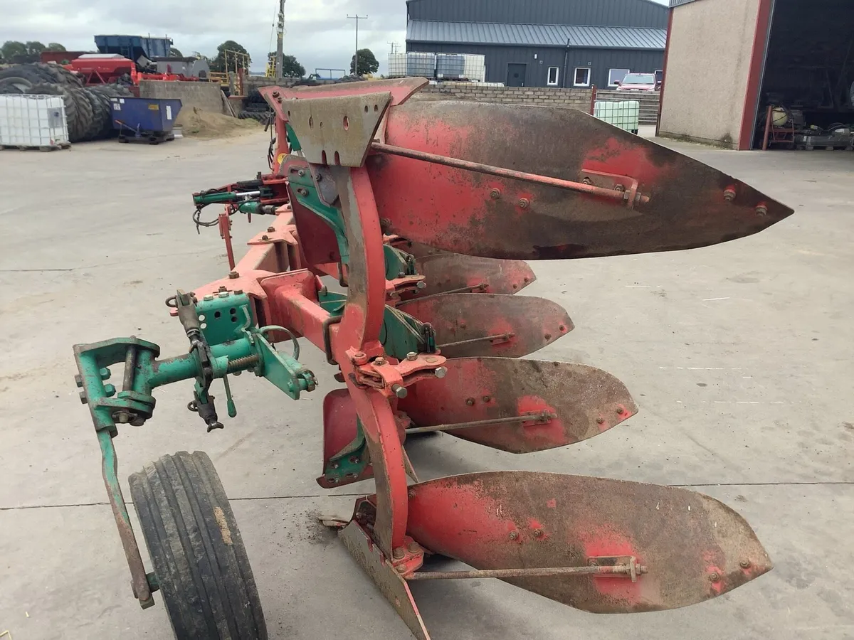 Kverneland Reversible Plough - Image 3