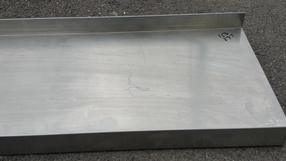 Steel shelf - Image 1