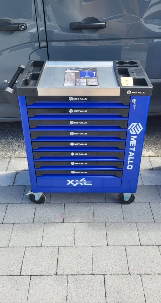 Metallo 8/8 tool box - Image 1