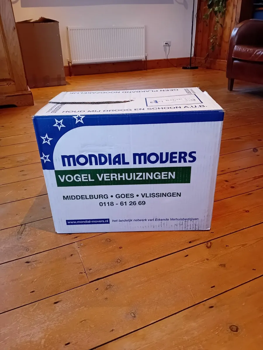 Sturdy cardboard moving boxes Mondial Movers - Image 1