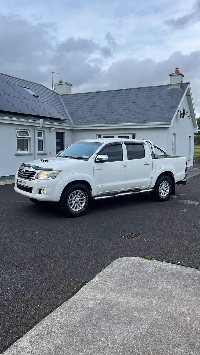Toyota hilux - Image 1