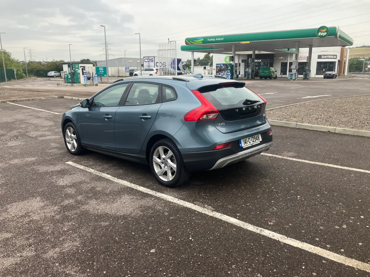 2014 VOLVO V40 1.6 DIESEL CROSS COUNTRY AUTO - Image 3