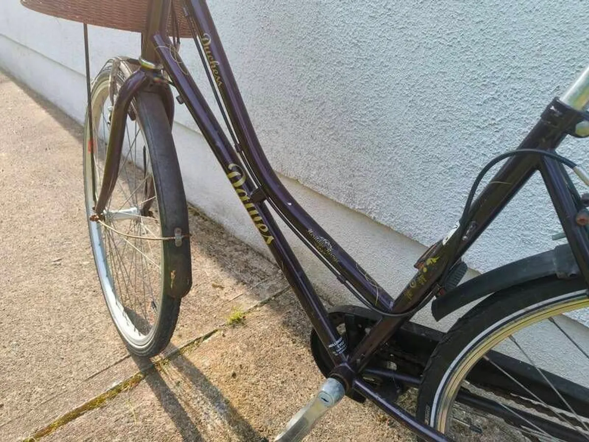 Ladies bike (Dawes) new tyres - Image 3