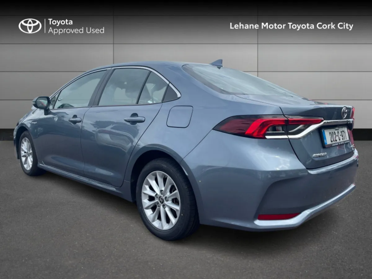 Toyota Corolla LUNA SAL 4DR AUTO - Image 2