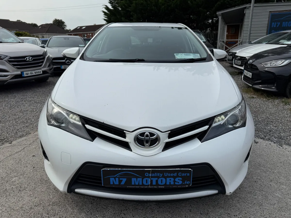 2015 Toyota Auris  1.4 TERRA VAN - Image 3