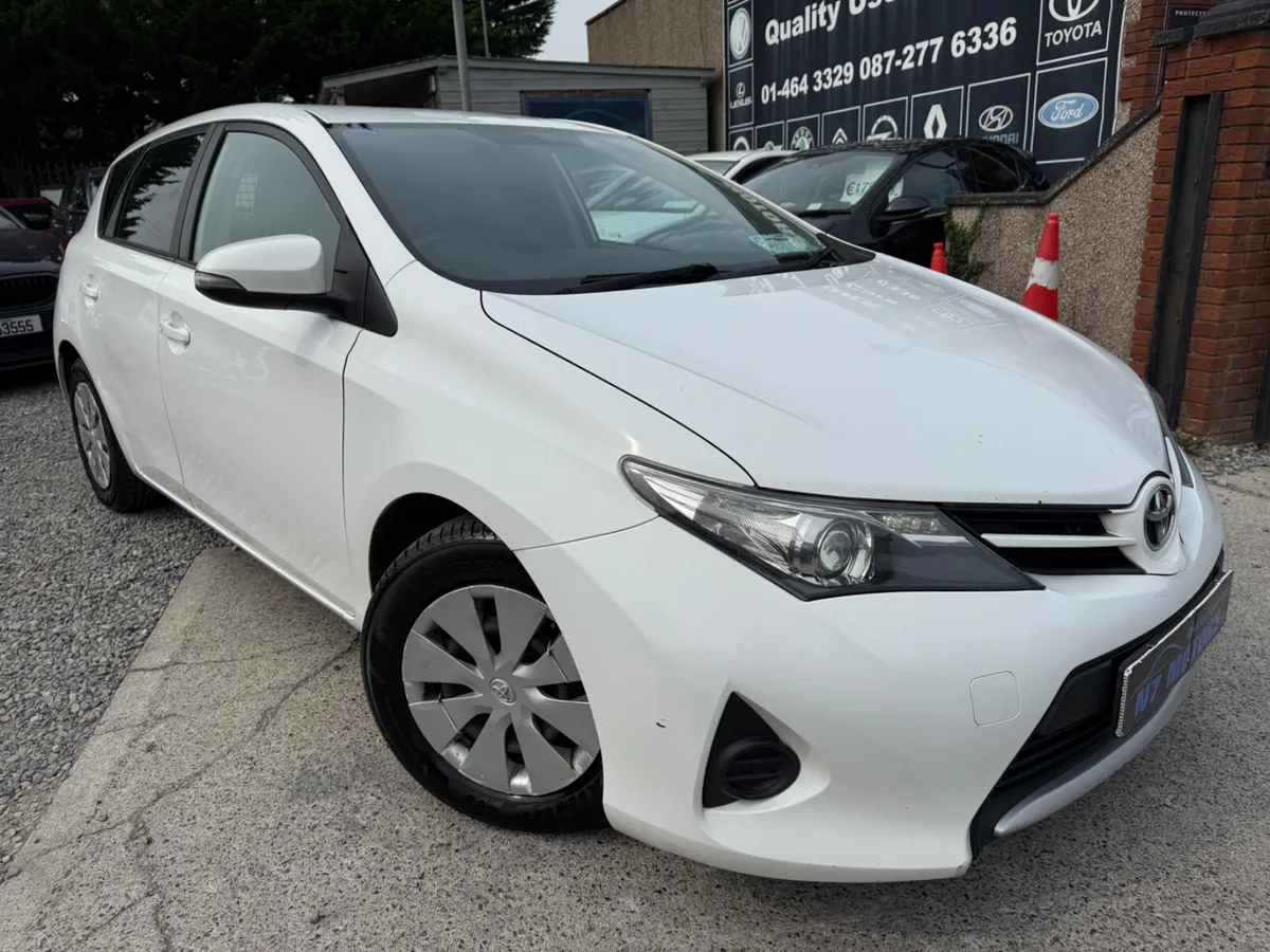 2015 Toyota Auris  1.4 TERRA VAN - Image 1