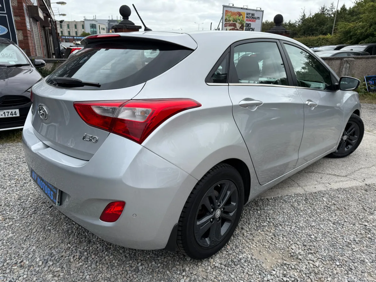 2016 Hyundai i30  1.6 DELUXE - Image 4
