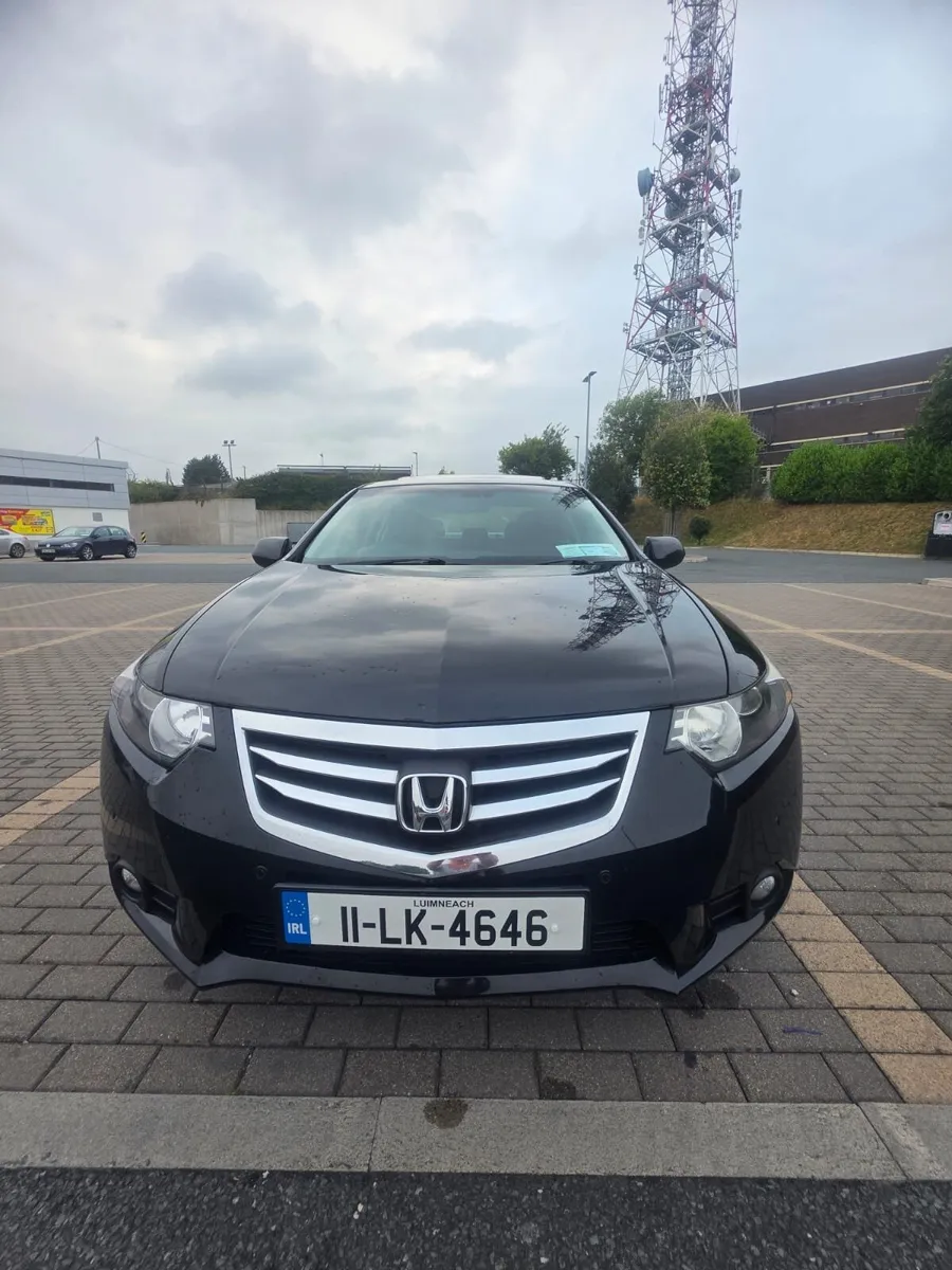 Honda Accord 2011 - Image 1