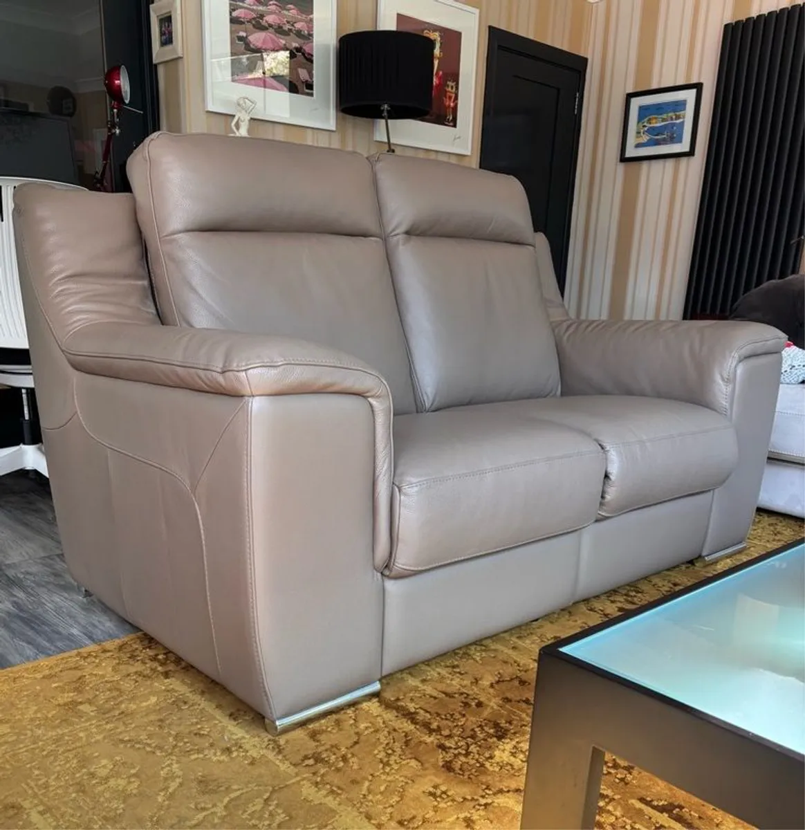 Italian leather two seater (recliner) - Image 1