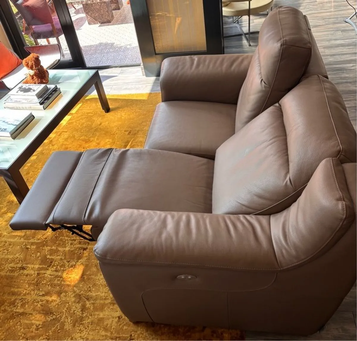 Italian leather two seater (recliner) - Image 2