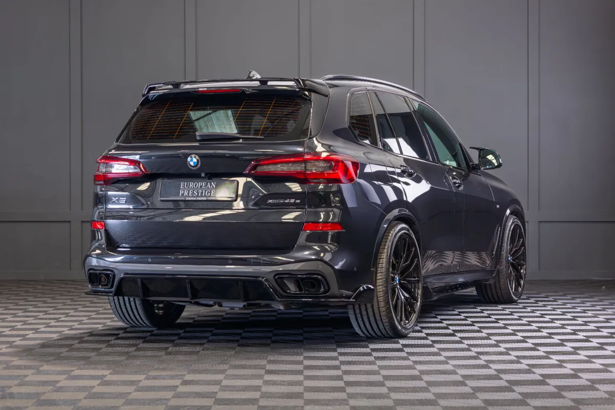 2021 BMW X5 X-Drive 45e M-Sport - Image 3