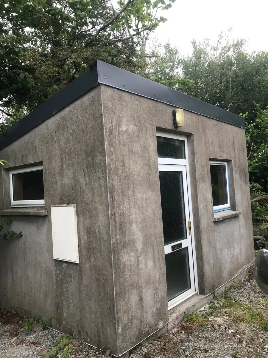 Shed and yard to let - Image 3