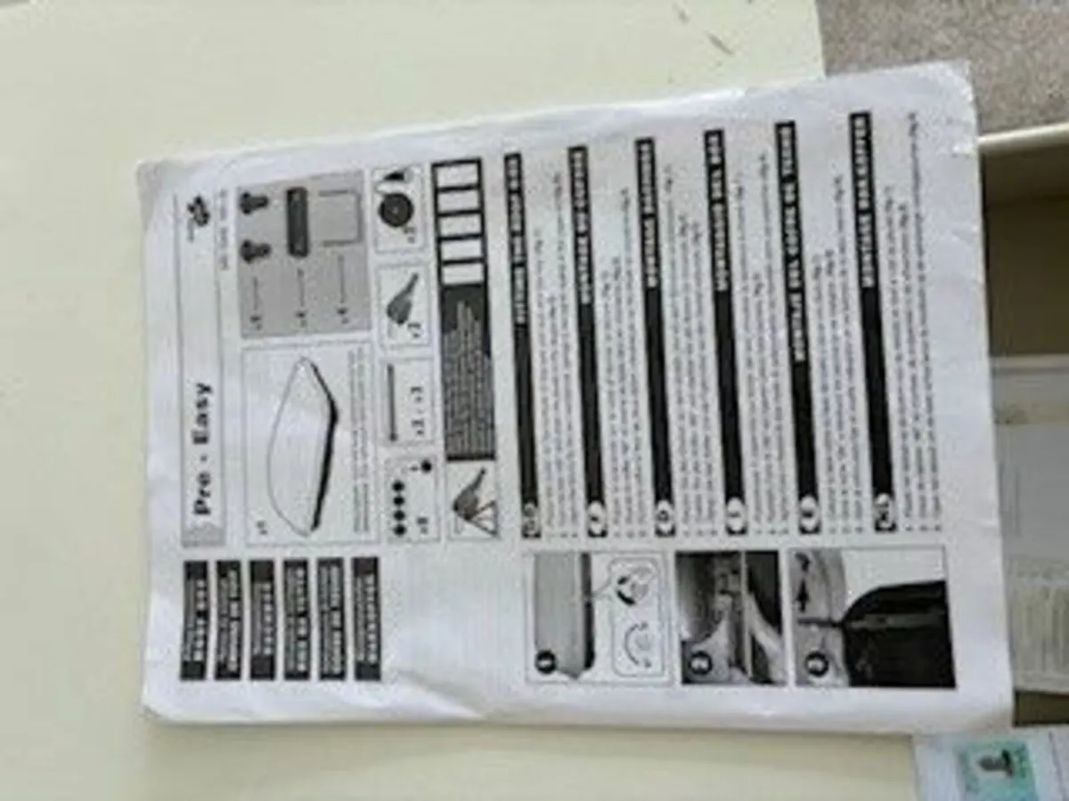 Car Roof Box and Roof bars - Image 1