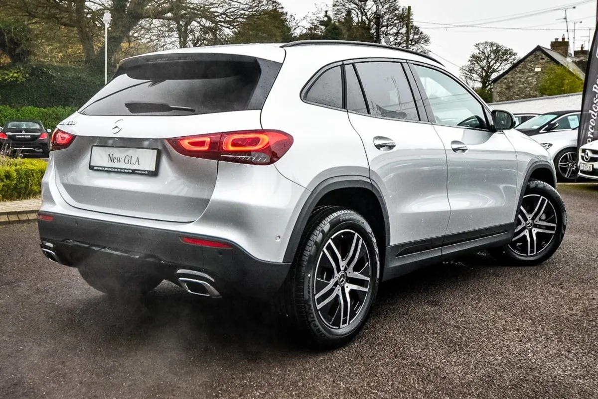 Mercedes-Benz GLA Class 180d Progressive Night Pa - Image 2