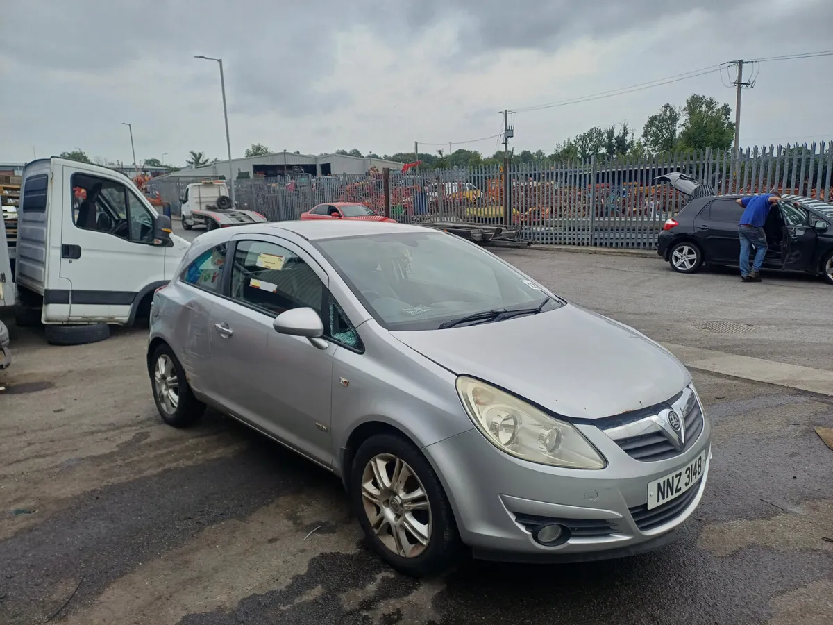 2010 VAUXHALL 1.4 petrol BREAKING - Image 1