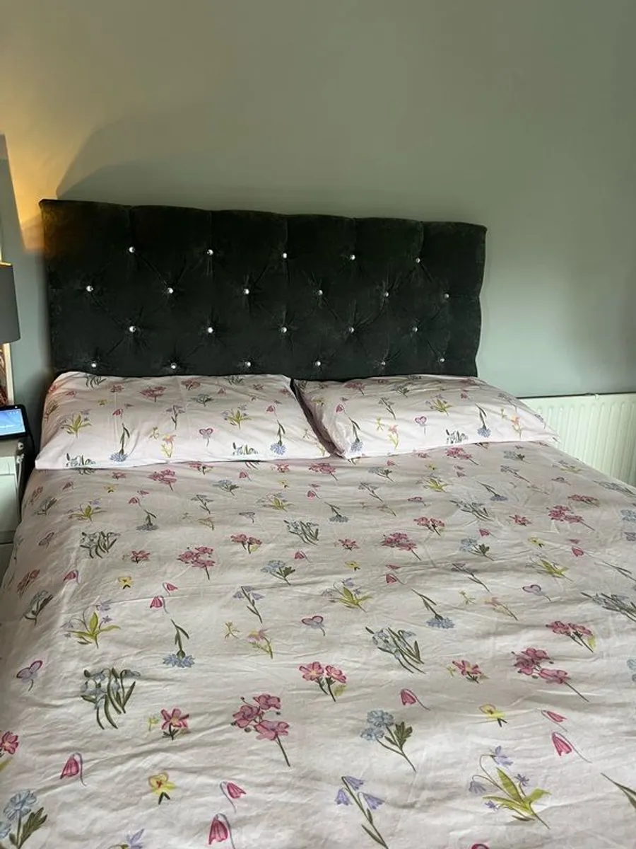 bed - Image 1