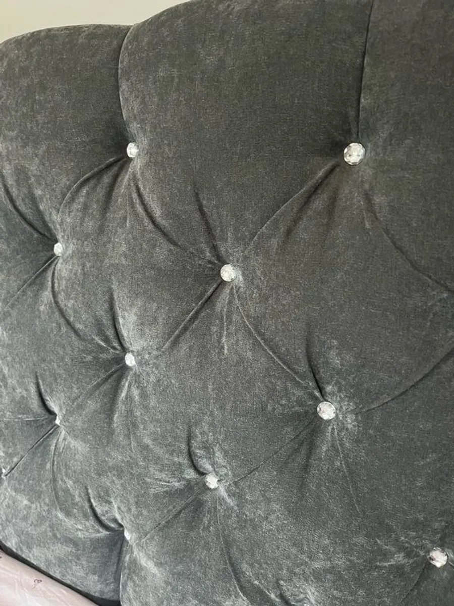 bed - Image 2