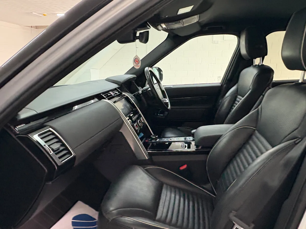 2018 Land Rover Discovery HSE 3.0D 2 Seat - Image 3