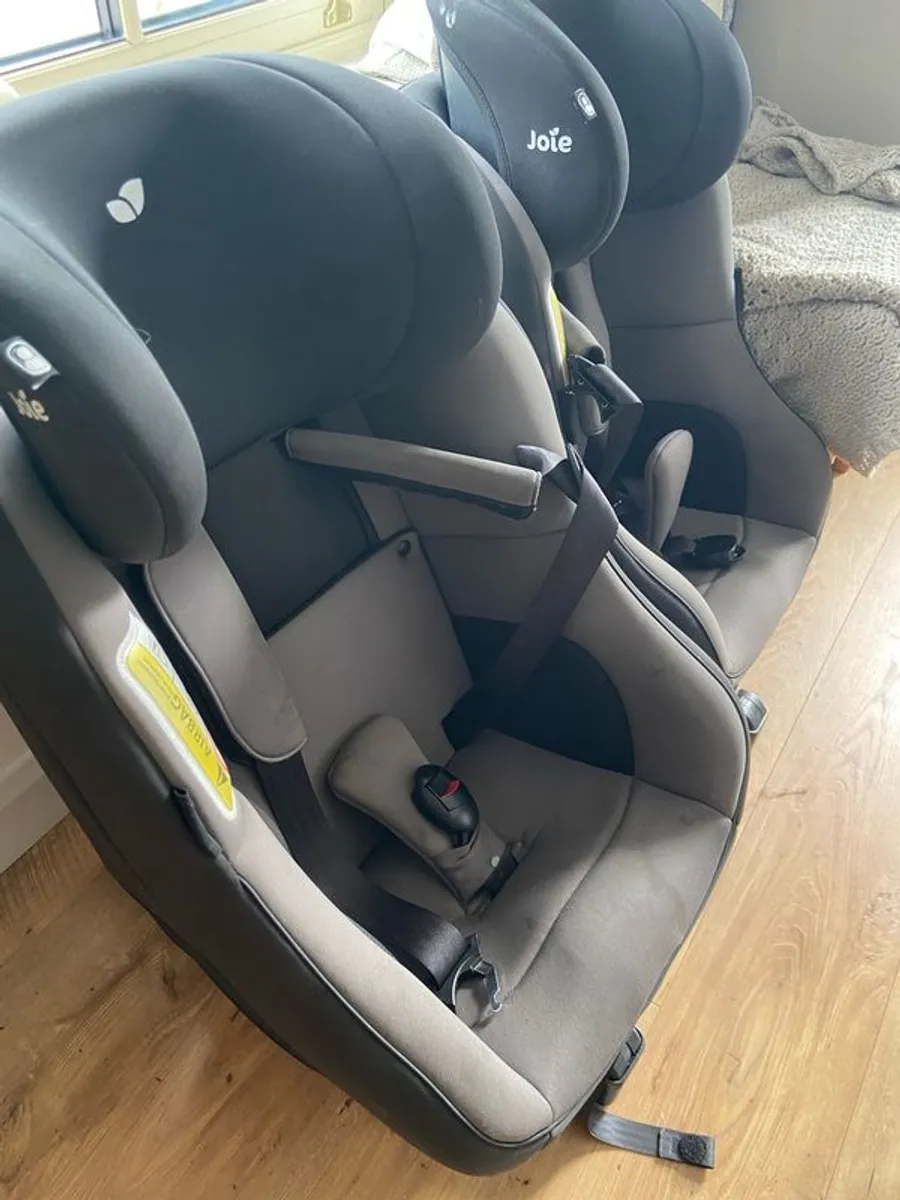 Joie spin 360 car seats - Image 2