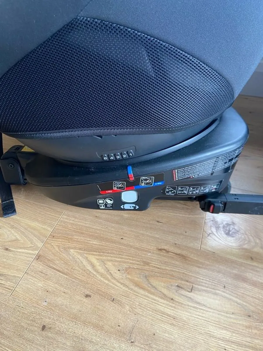 Joie spin 360 car seats - Image 3