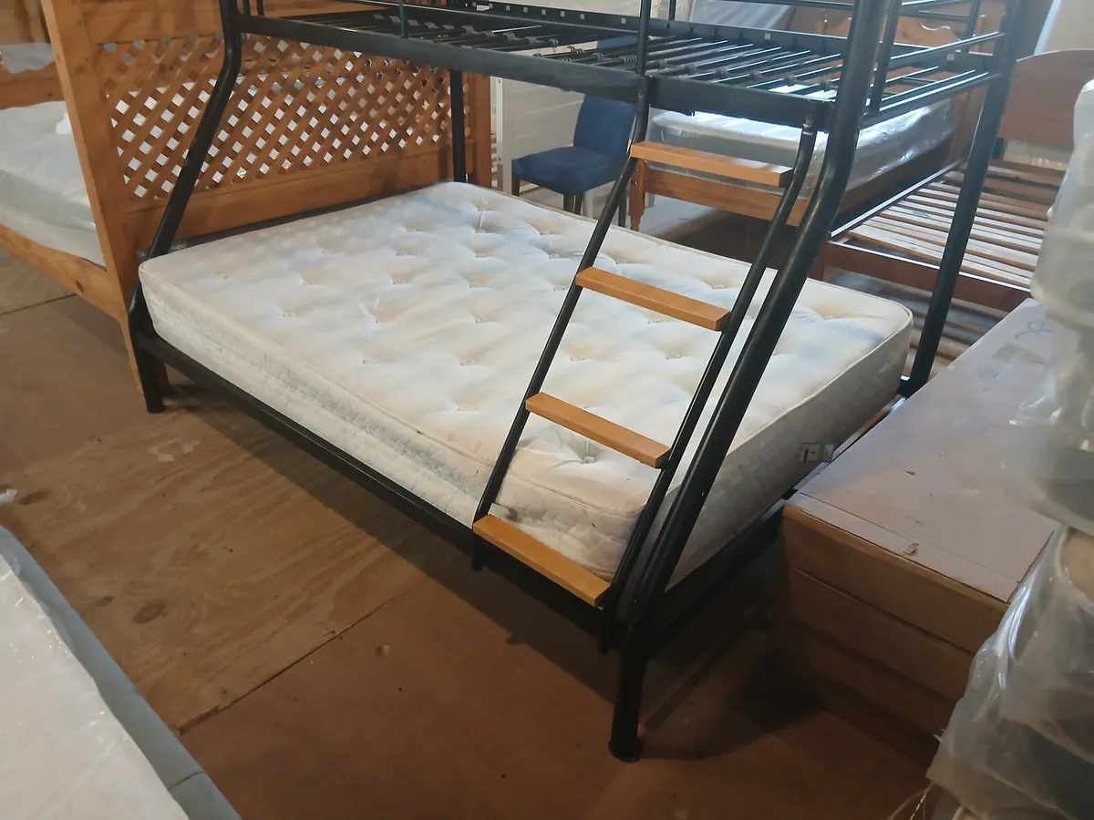 Bunks beds - Image 1