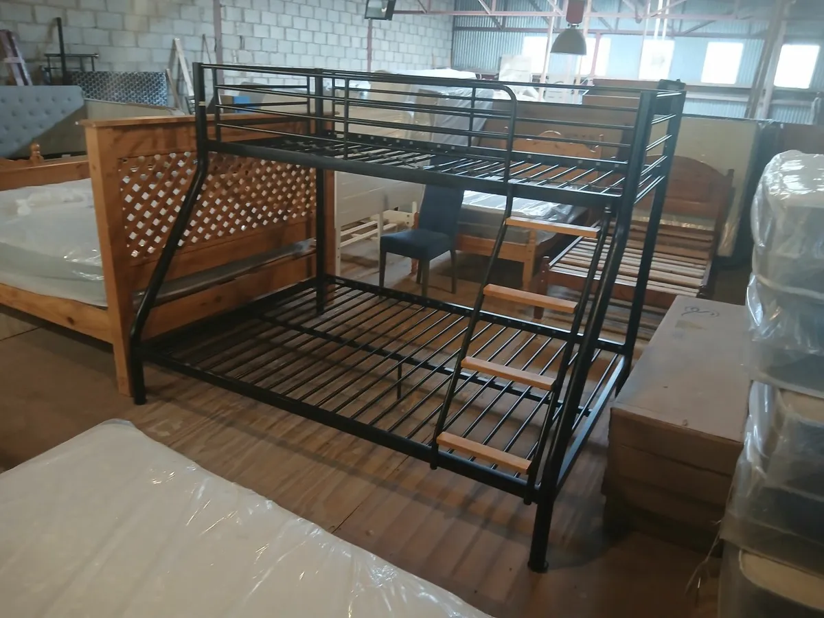 Bunks beds - Image 2